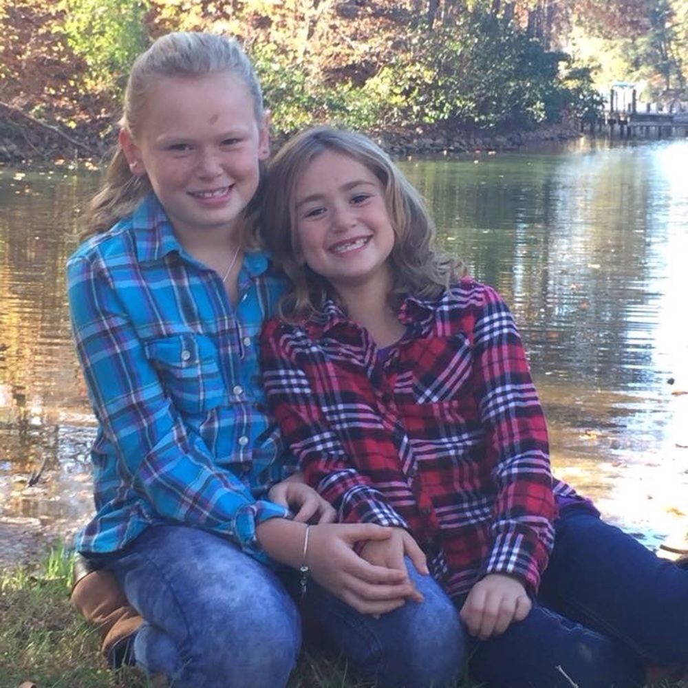 Meet your Posher, Romelda